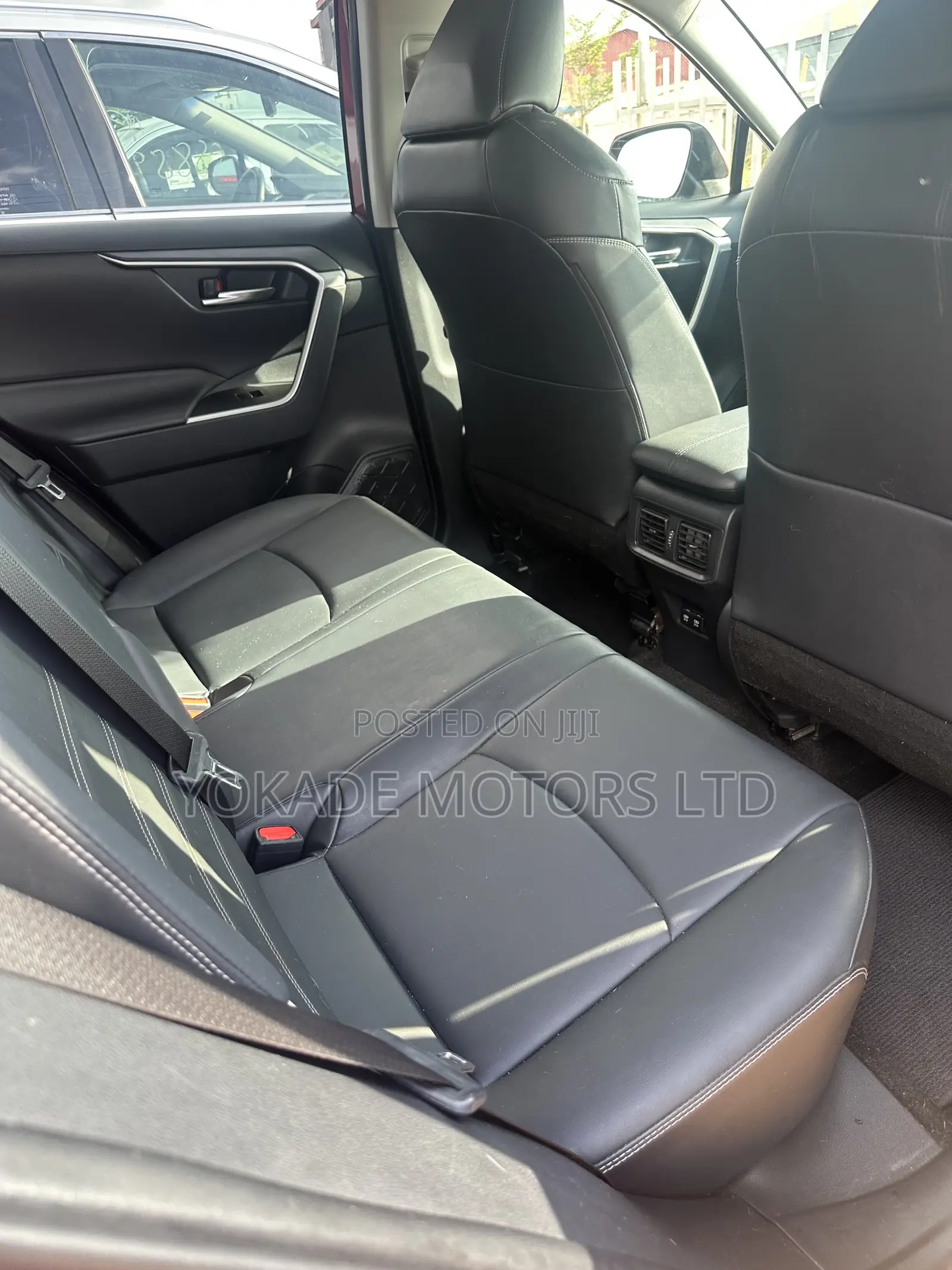 Toyota RAV4 XLE FWD 2019 Burgundy