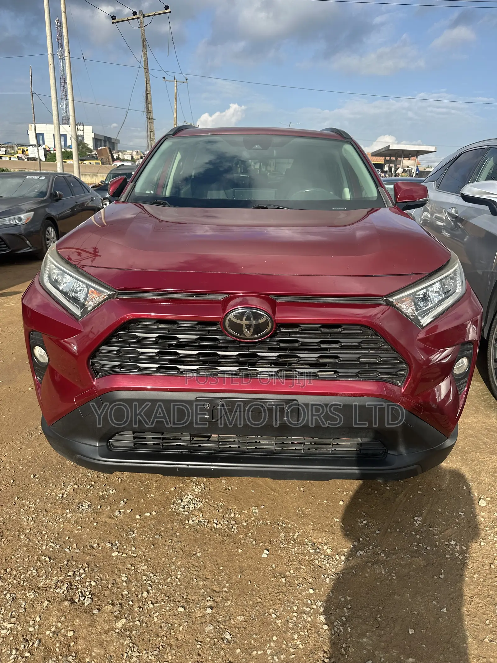 Toyota RAV4 XLE FWD 2019 Burgundy