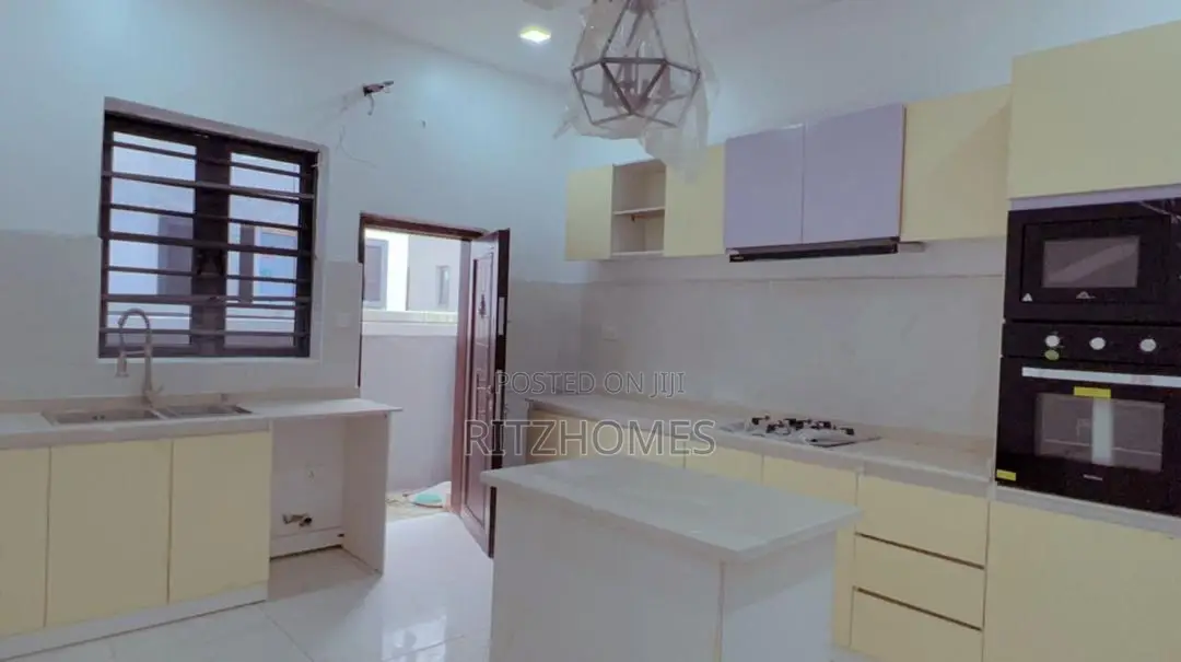 3bdrm Duplex in Ologolo for sale