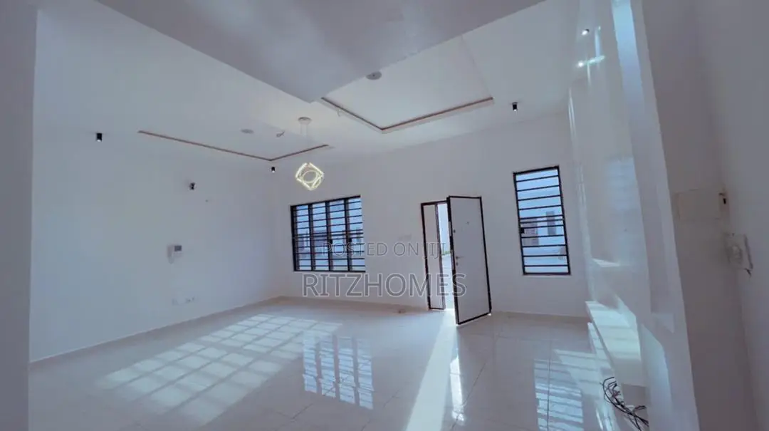 3bdrm Duplex in Ologolo for sale