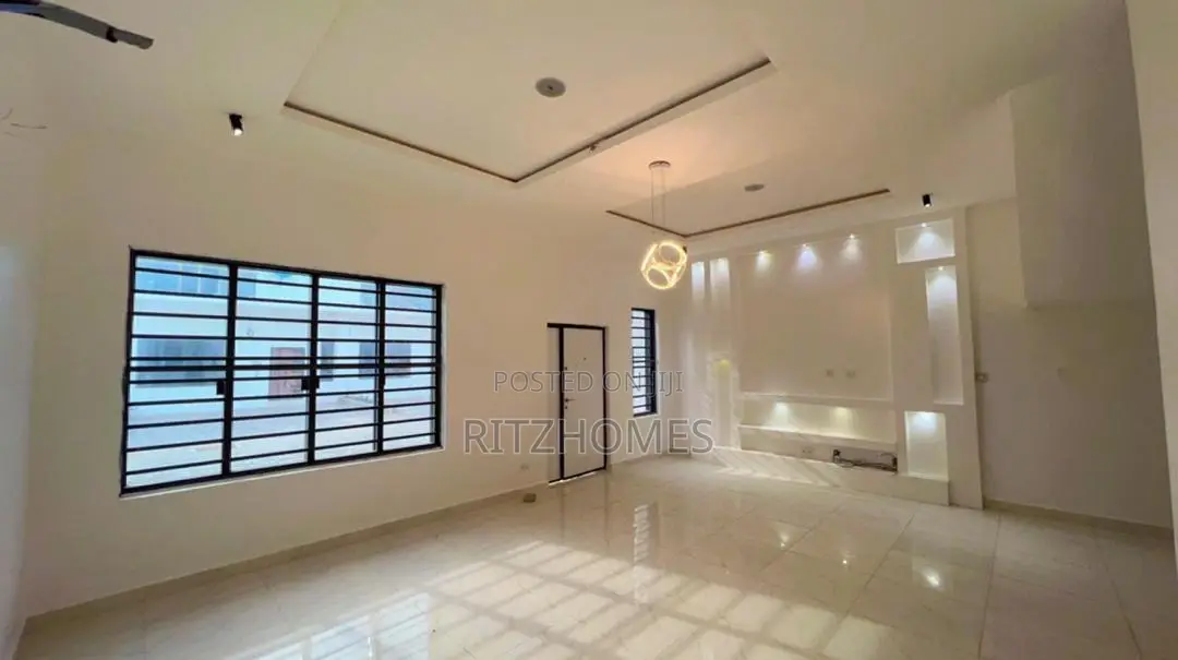 3bdrm Duplex in Ologolo for sale