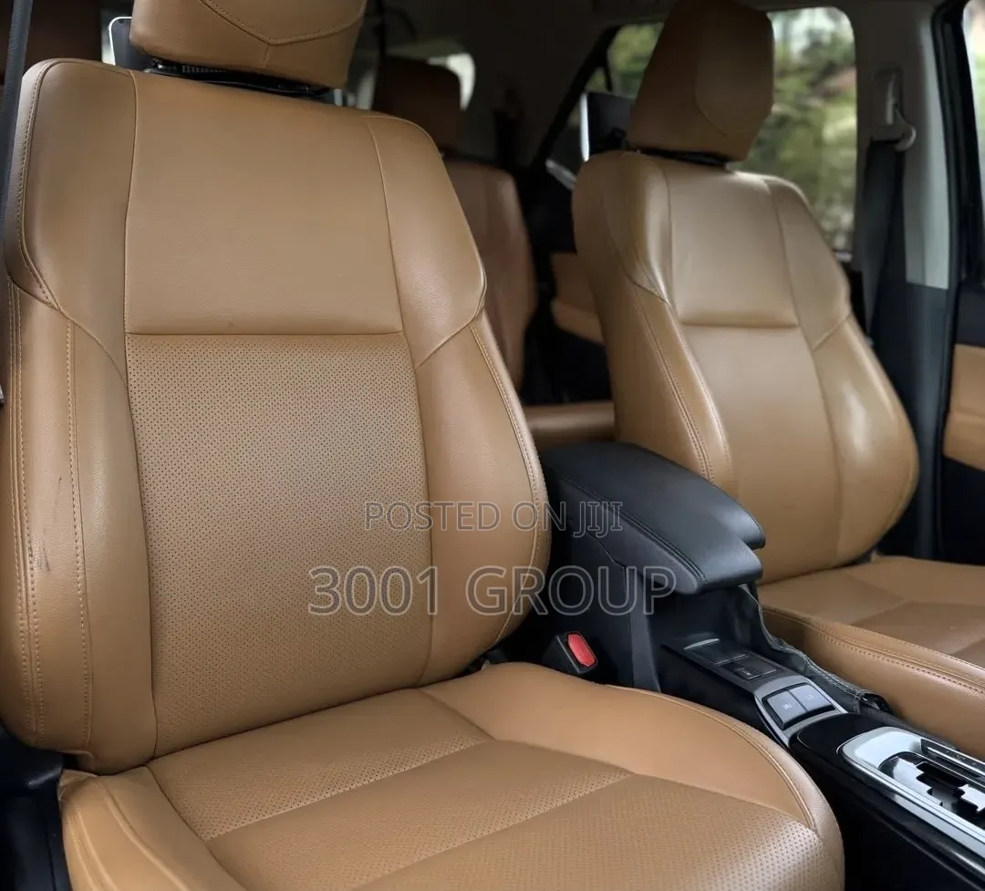 Toyota Fortuner 2022 Black