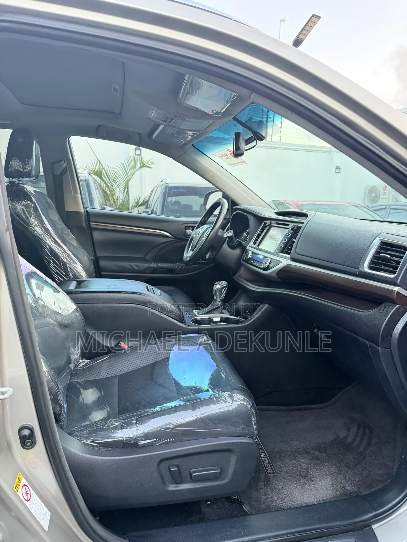 Toyota Highlander 2015 Gold