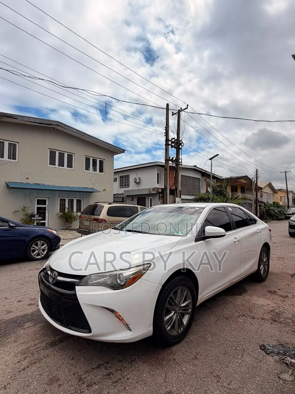 Toyota Camry SE 4dr Sedan (2.5L 4cyl 6A) 2016 White