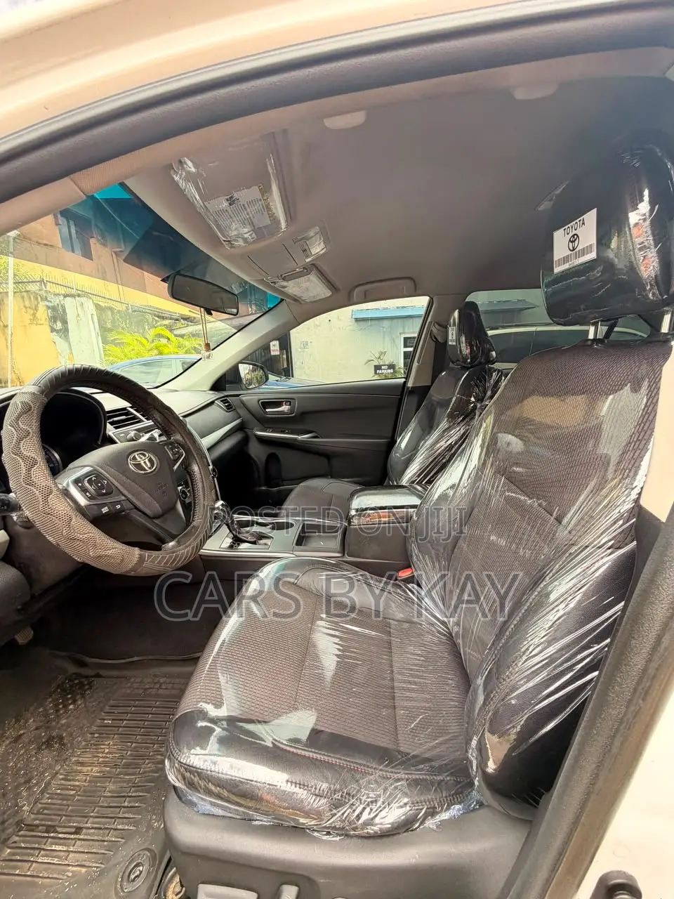 Toyota Camry SE 4dr Sedan (2.5L 4cyl 6A) 2016 White