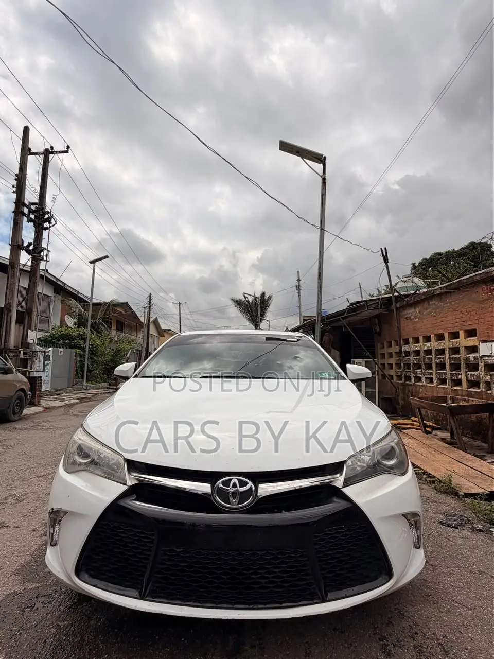 Toyota Camry SE 4dr Sedan (2.5L 4cyl 6A) 2016 White