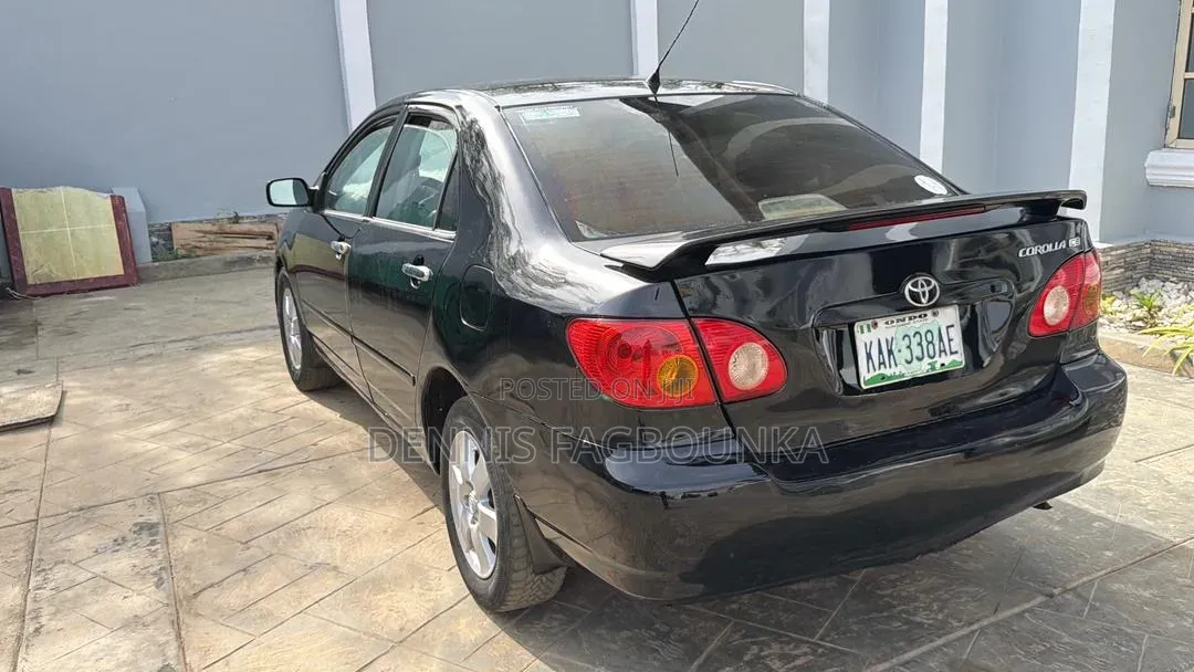 Toyota Corolla 2004 Black