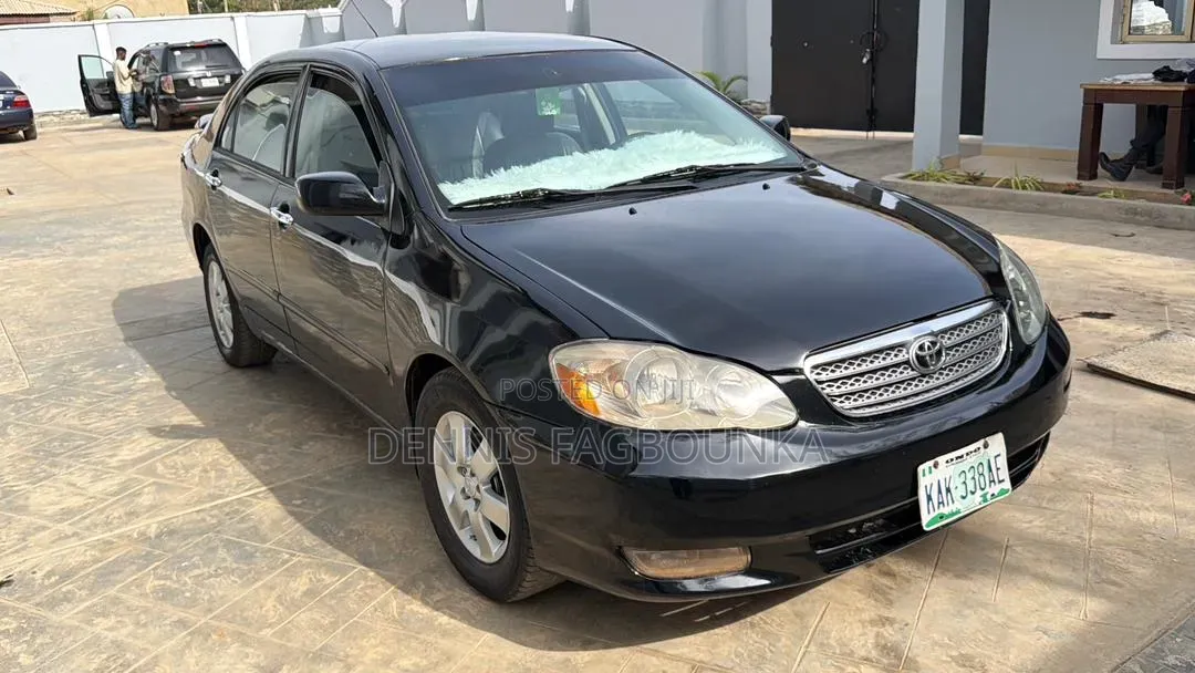 Toyota Corolla 2004 Black
