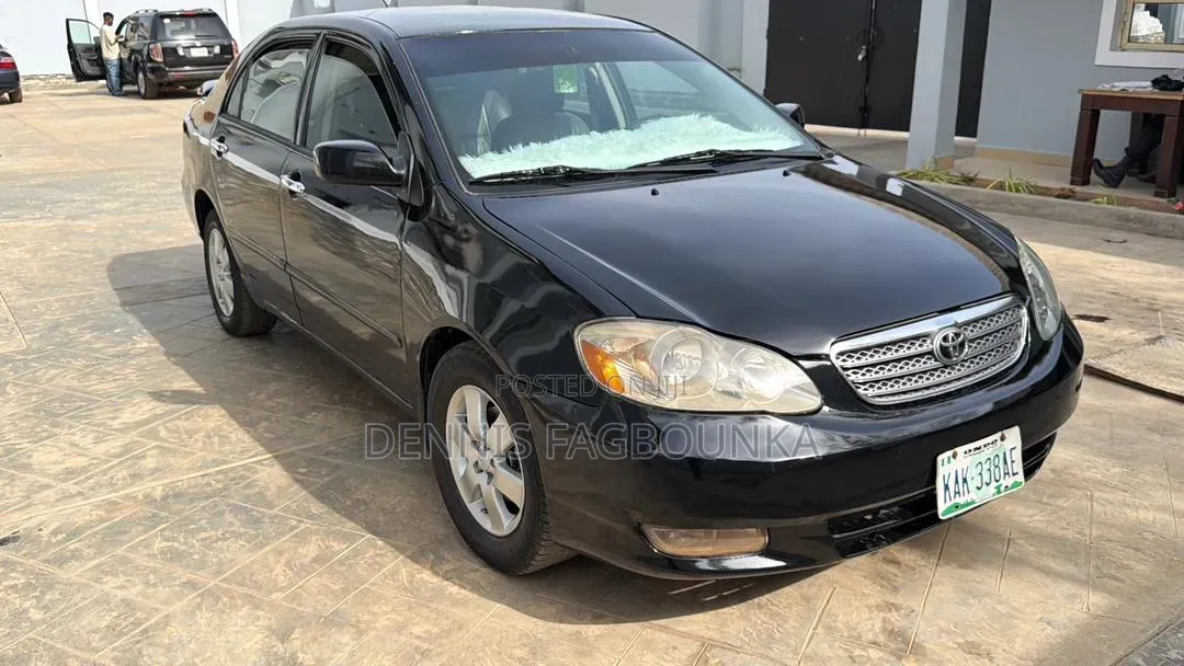 Toyota Corolla 2004 Black