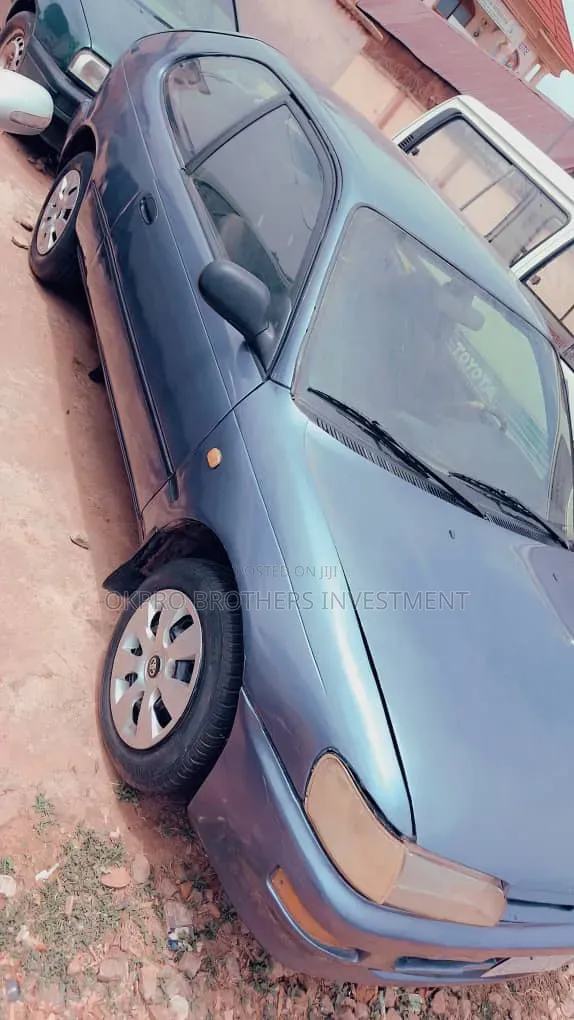 Toyota Corolla 1999 Blue