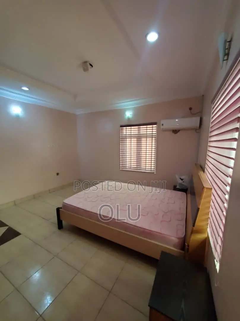 Furnished 5bdrm Duplex in Ikota for sale