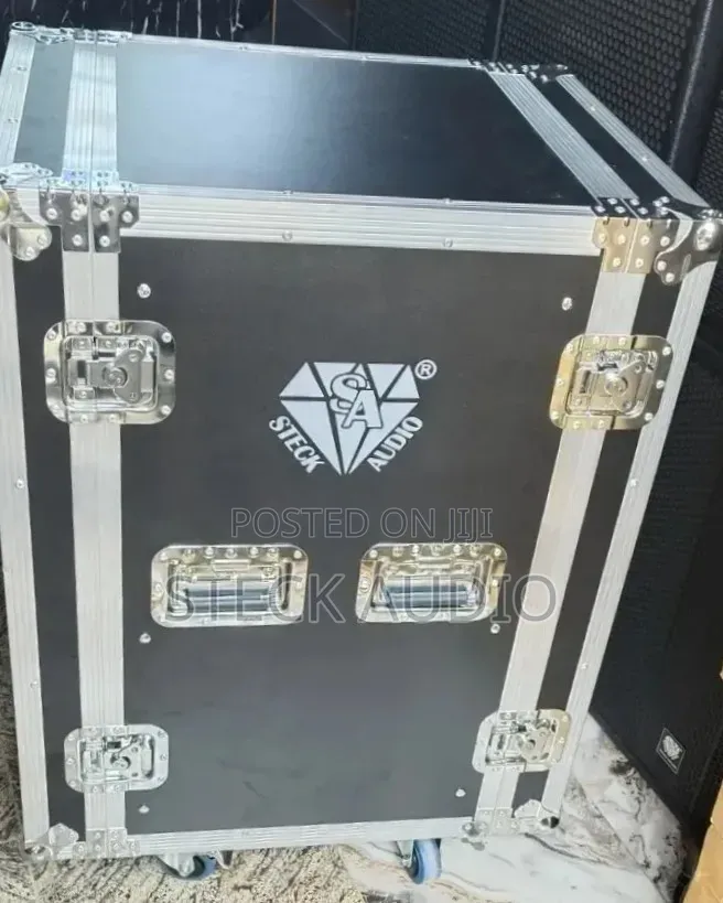 Steck Audio Flight Cases for Power Amplifiers;
