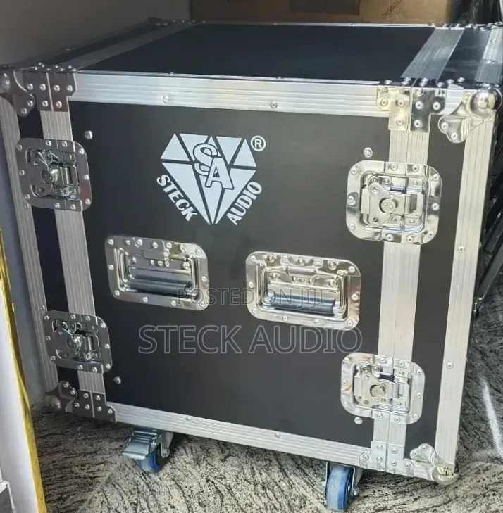 Steck Audio Flight Cases for Power Amplifiers;