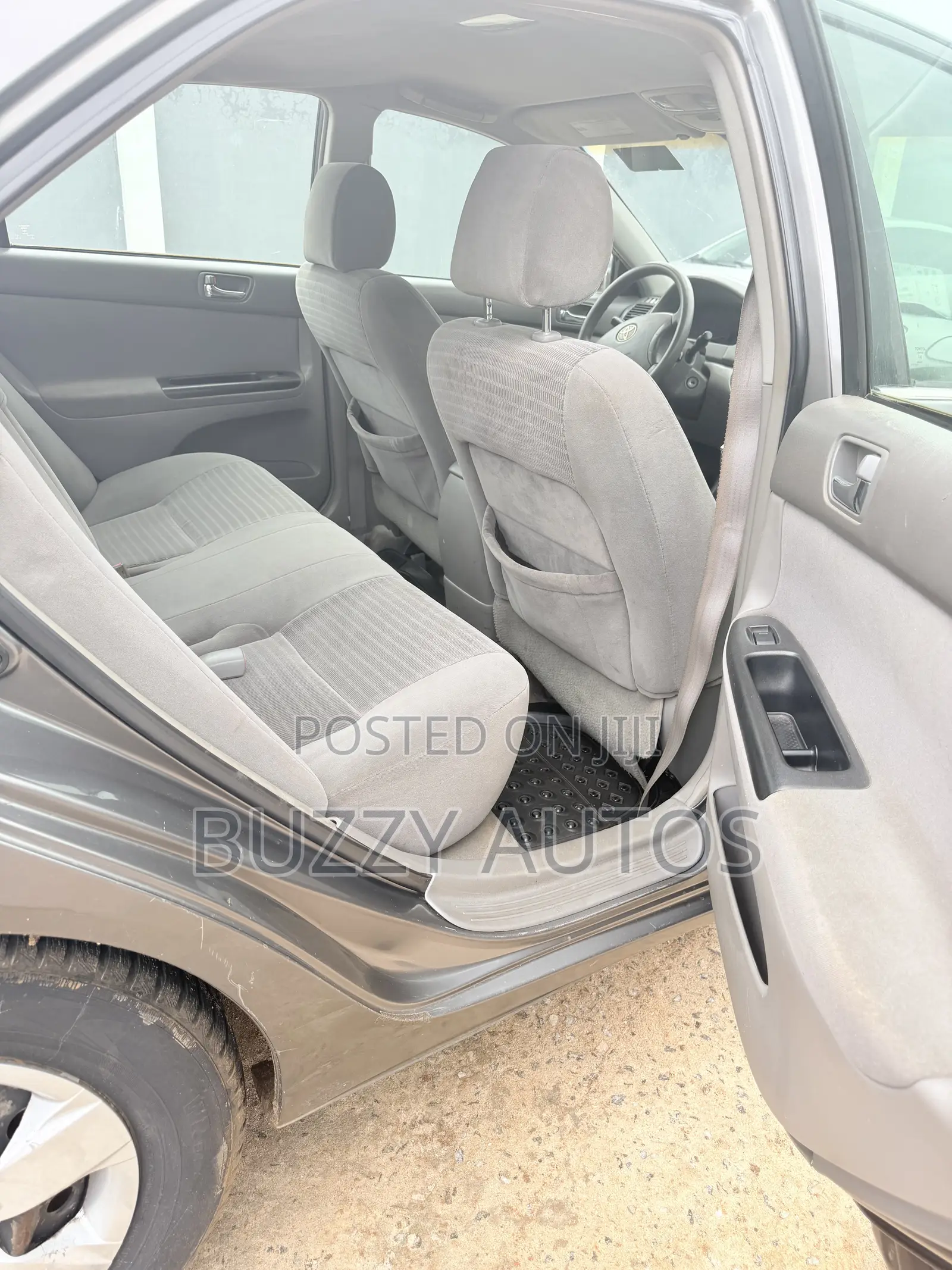 Toyota Camry LE 4dr Sedan (2.4L 4cyl 5A) 2006 Gray