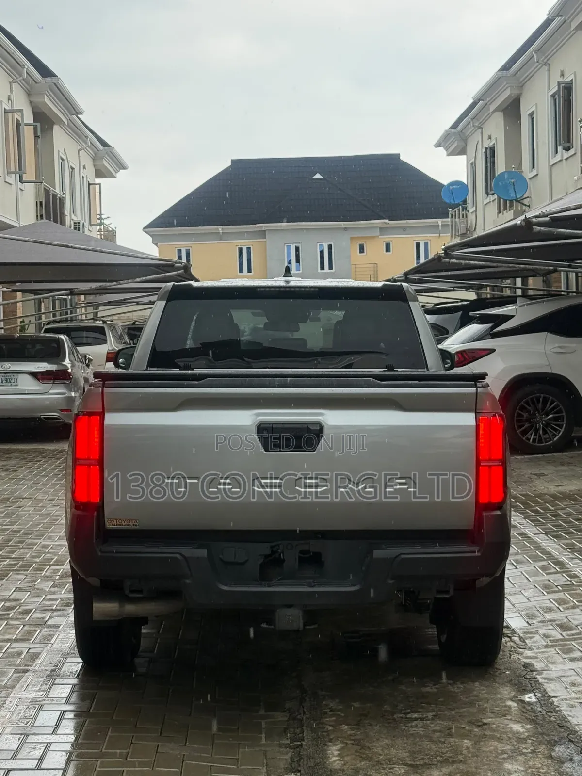 Toyota Tacoma 2024 Silver