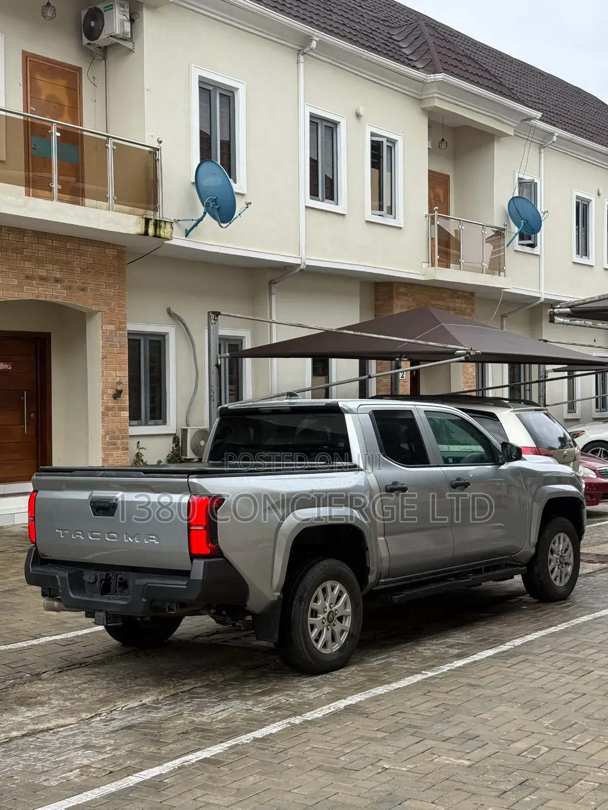 Toyota Tacoma 2024 Silver