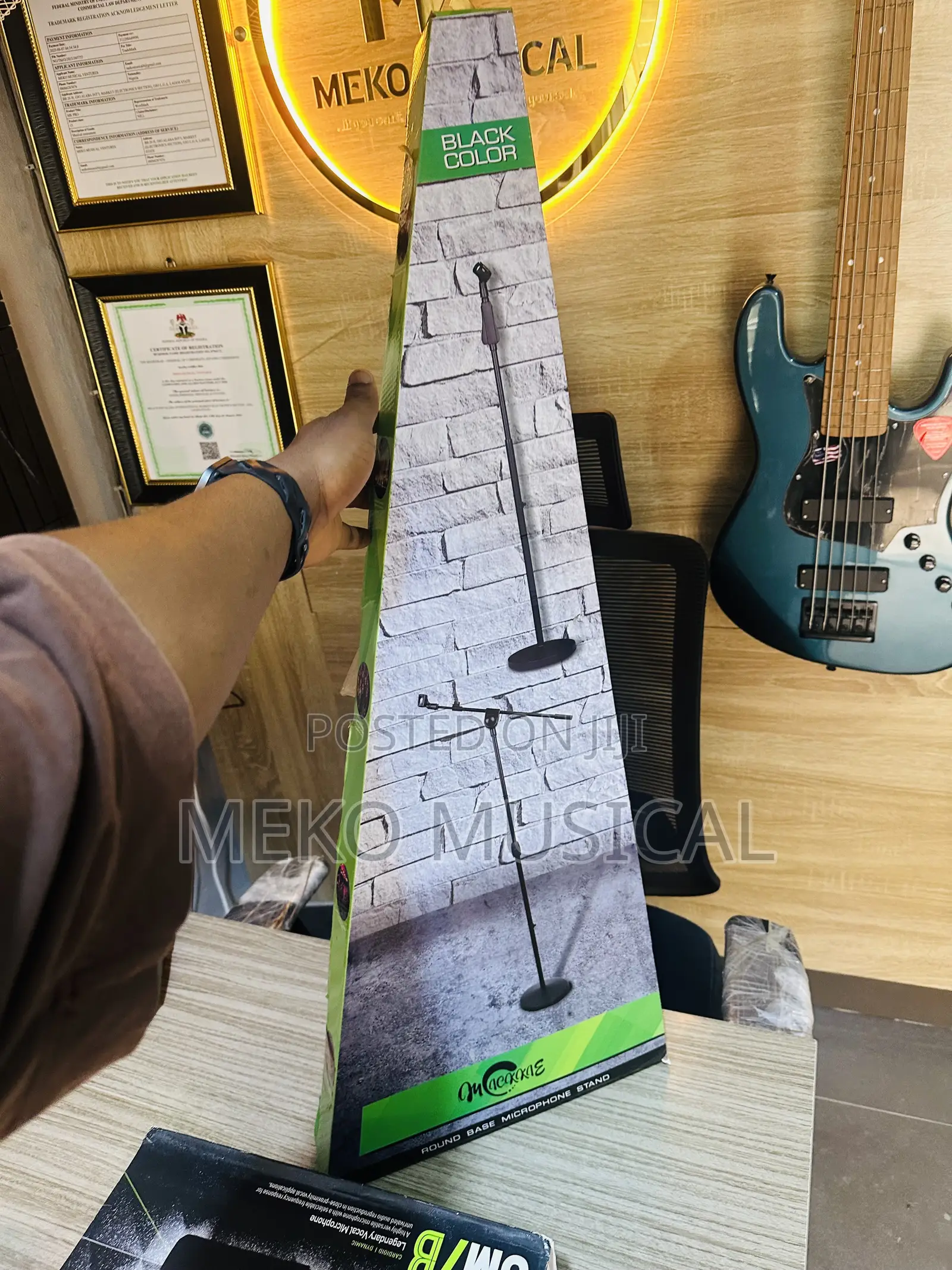 Round Bass Microphone Stand