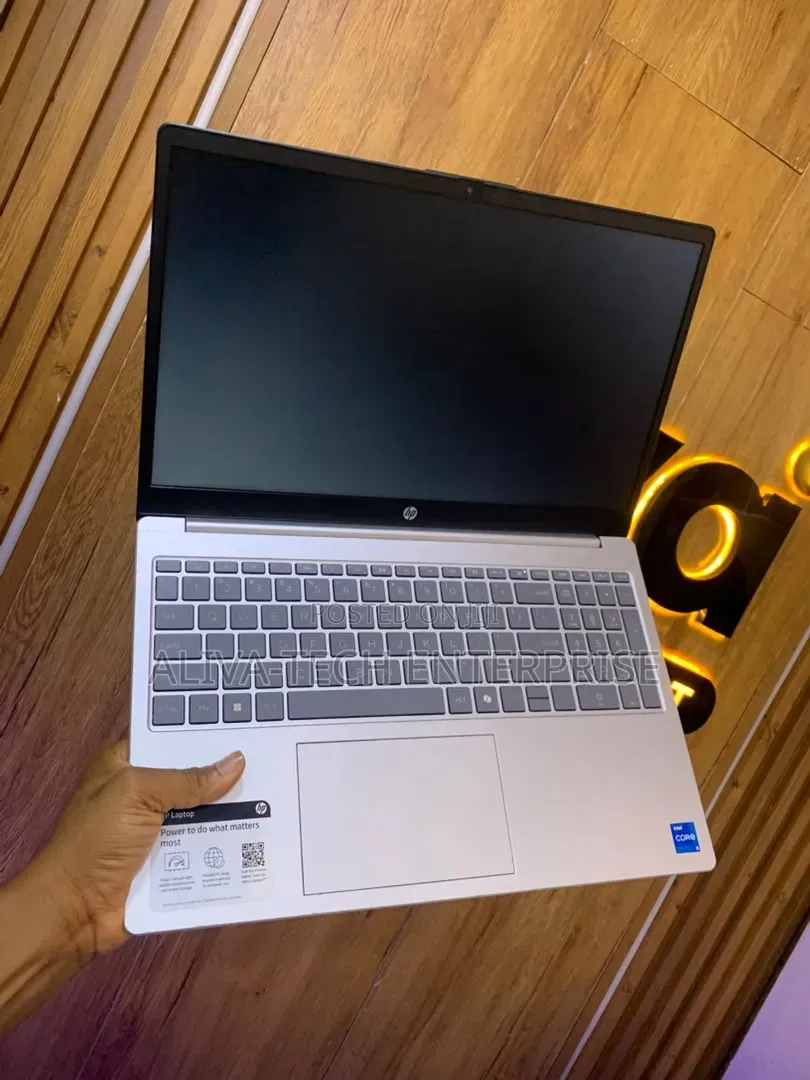 Laptop HP 250 G8 8GB Intel Core i5 SSD 256GB