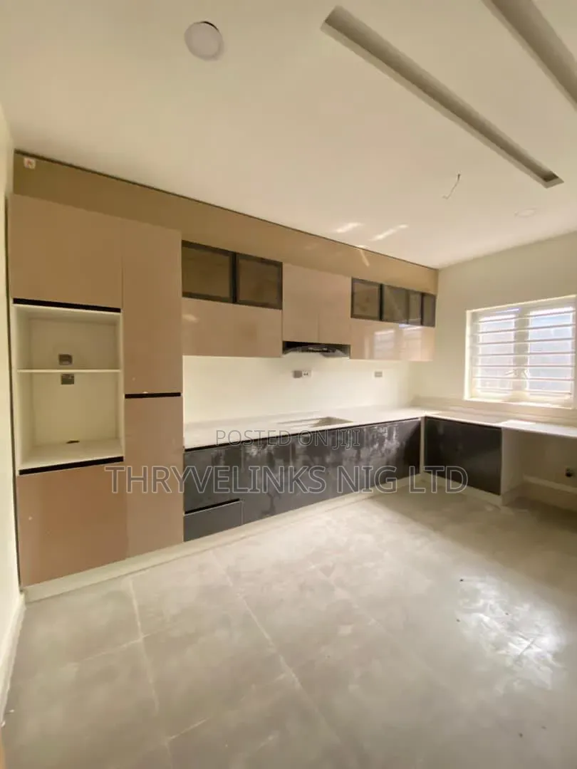 3bdrm Duplex in Citadel View Estate, for rent