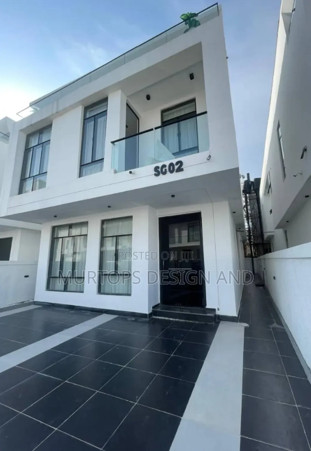 5bdrm Duplex in Chevron for rent