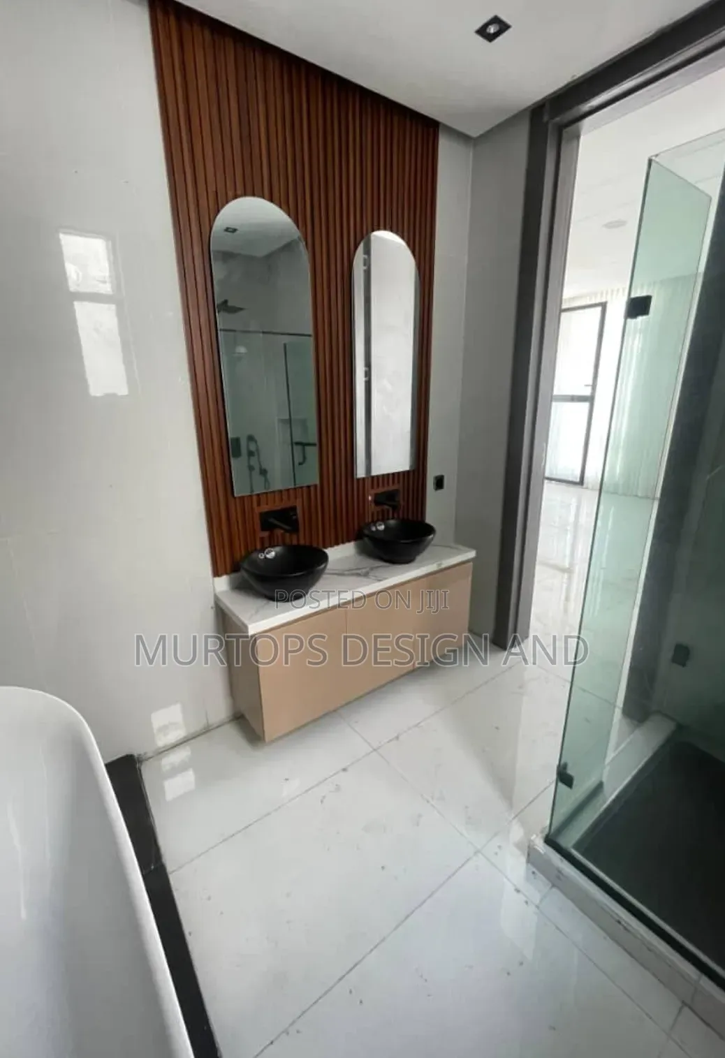 5bdrm Duplex in Chevron for rent