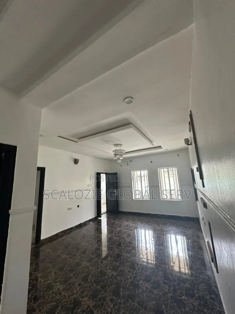 2bdrm Block of Flats in Rukpokwu, Port for sale