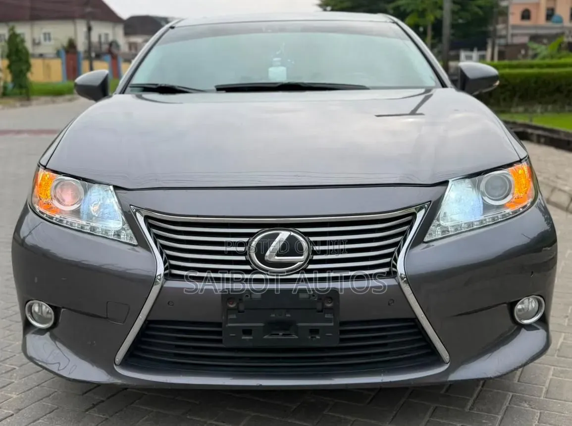 Lexus ES 2014 Gray