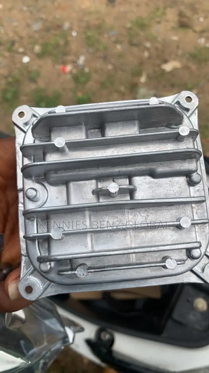 Benz Spare Parts/Replacement Parts