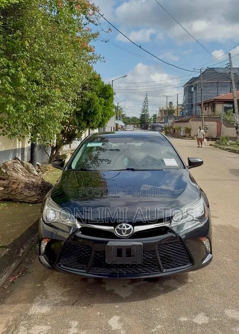Toyota Camry 2017 Black
