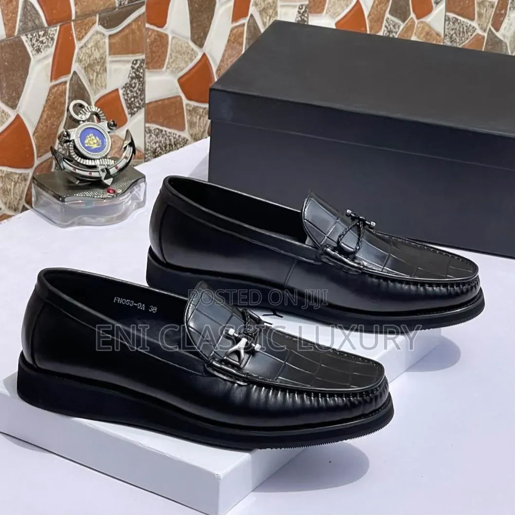 Prada Luxury Men's Shoes Collection Best Quality Well Banded Package
