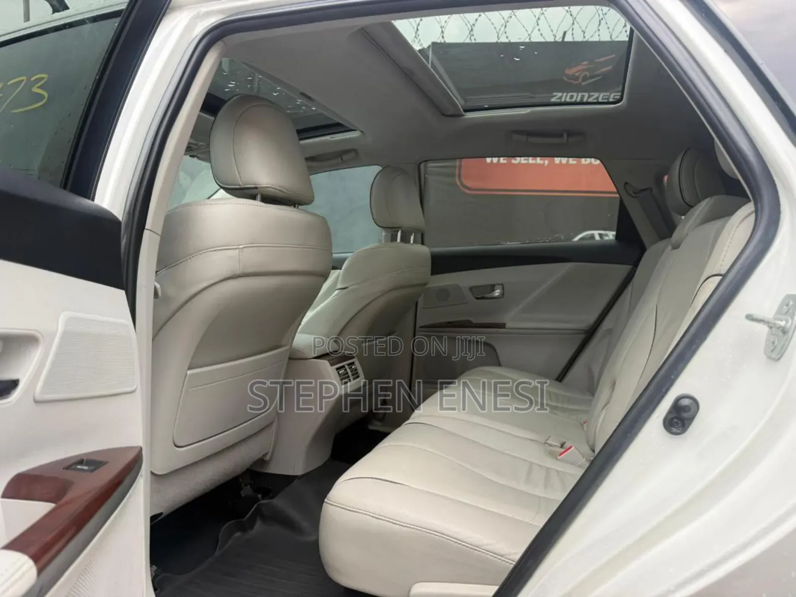 Toyota Venza XLE 2011 White