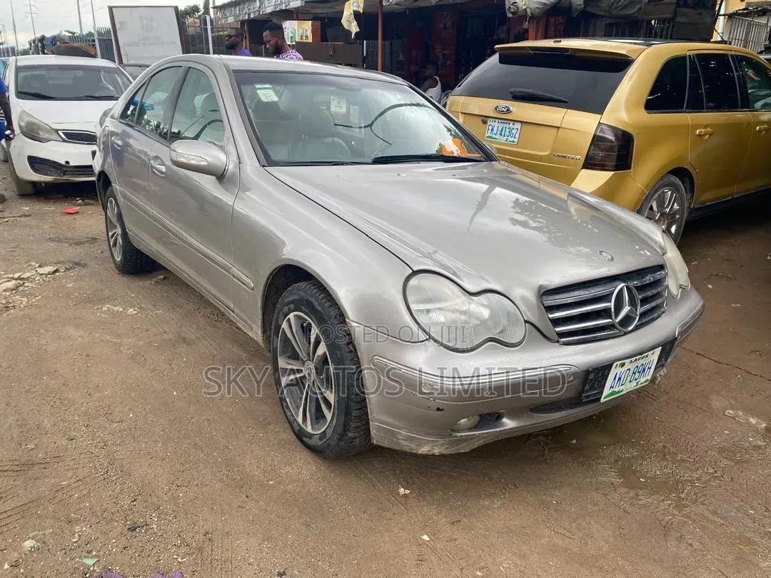 Mercedes-Benz C240 2006 Gray