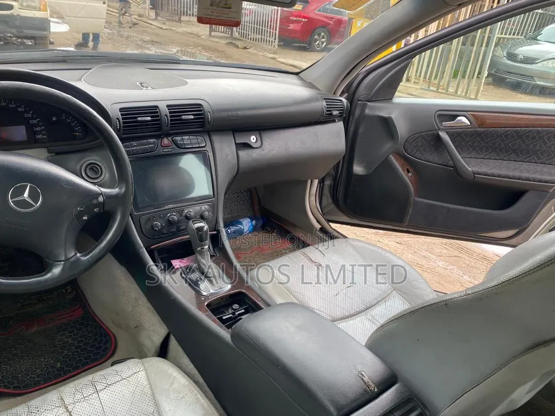 Mercedes-Benz C240 2006 Gray