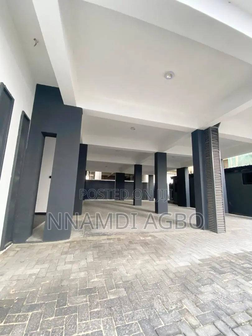 2bdrm Apartment in Lekki Phase 1 for sale