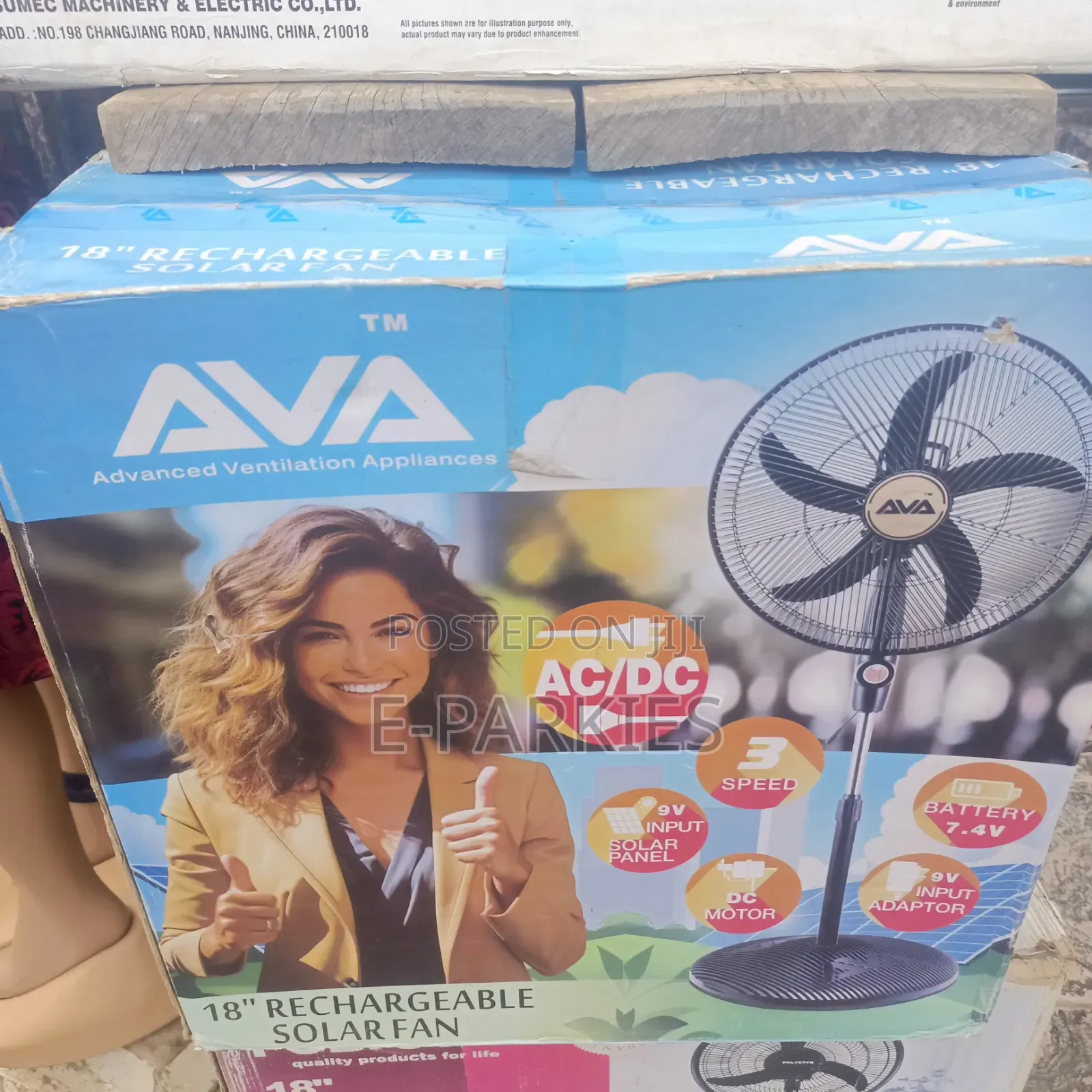 Ava Solar Recharble Fan 18" With 20wath Solar Panel