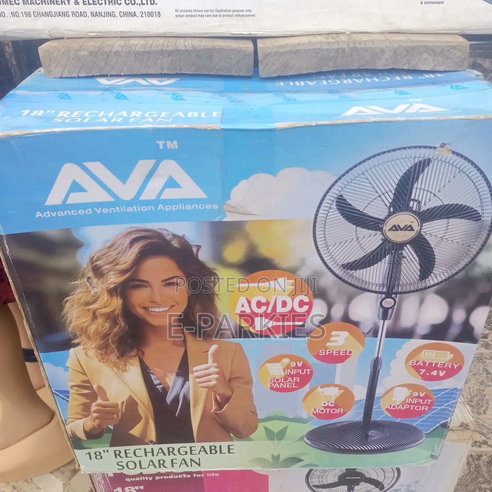 Ava Solar Recharble Fan 18" With 20wath Solar Panel