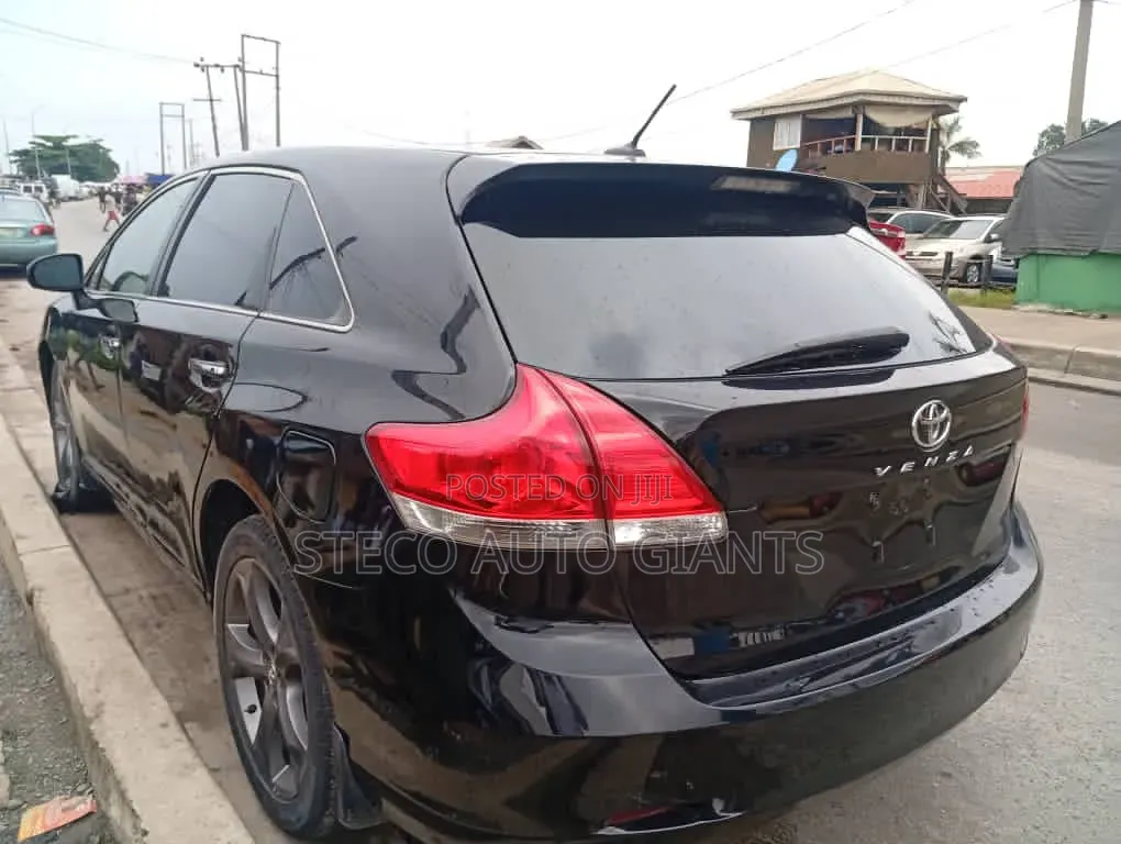 Toyota Venza 2010 Black
