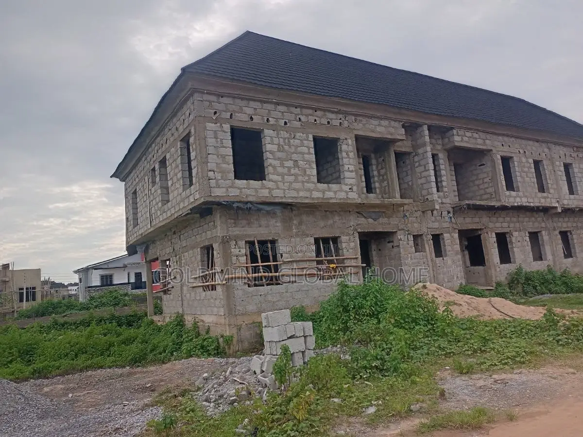 3bdrm Duplex in Lugbe District. for sale