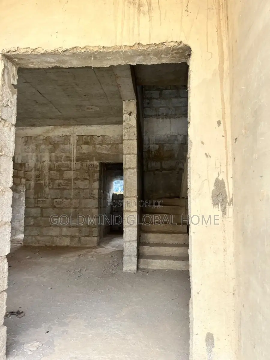 3bdrm Duplex in Lugbe District., FHA for sale
