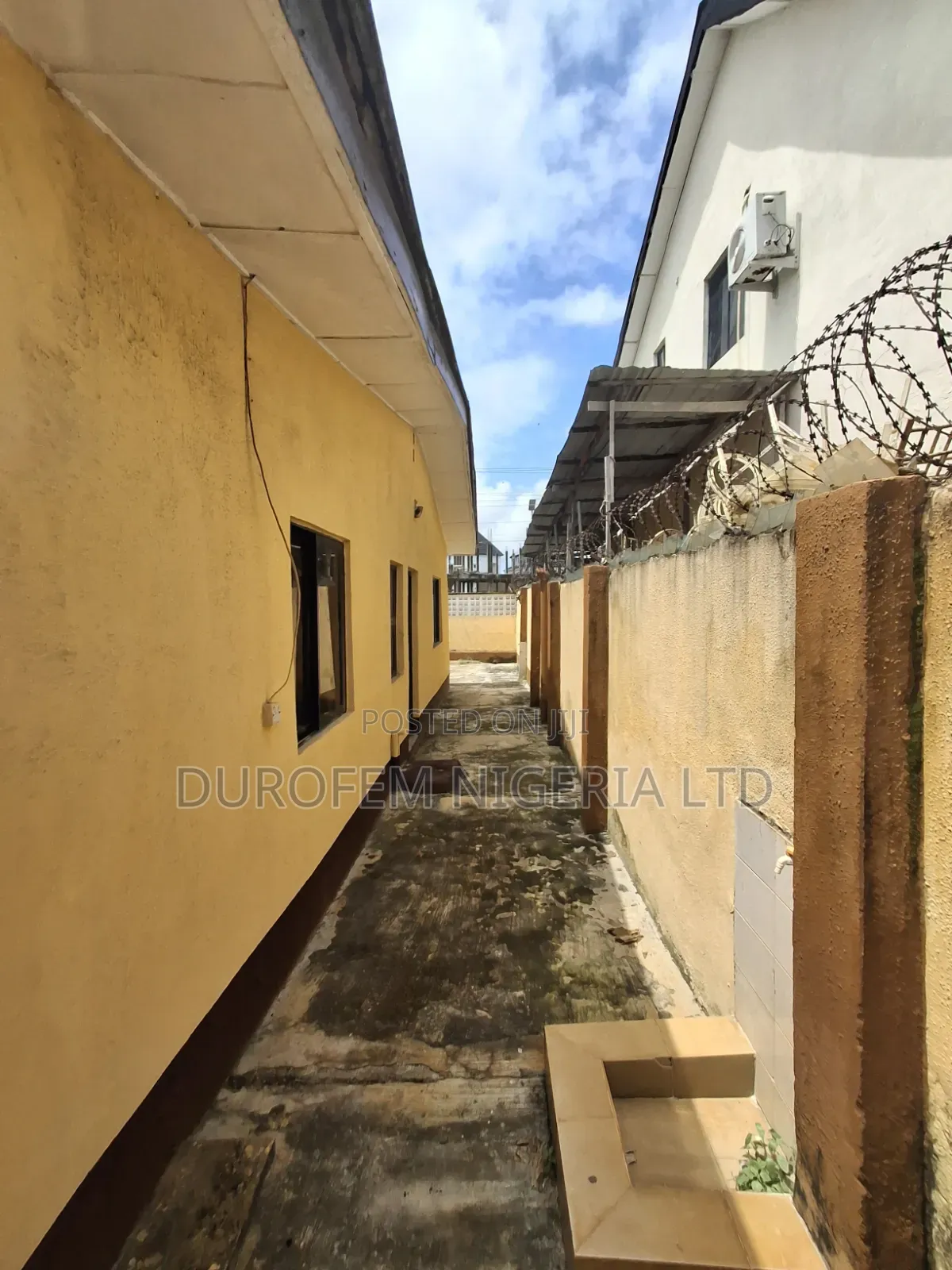 3bdrm House in Abraham Adesanya, Lekki for rent