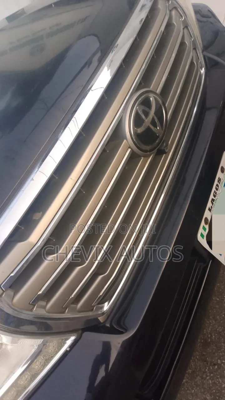 Toyota Land Cruiser 2015 Black
