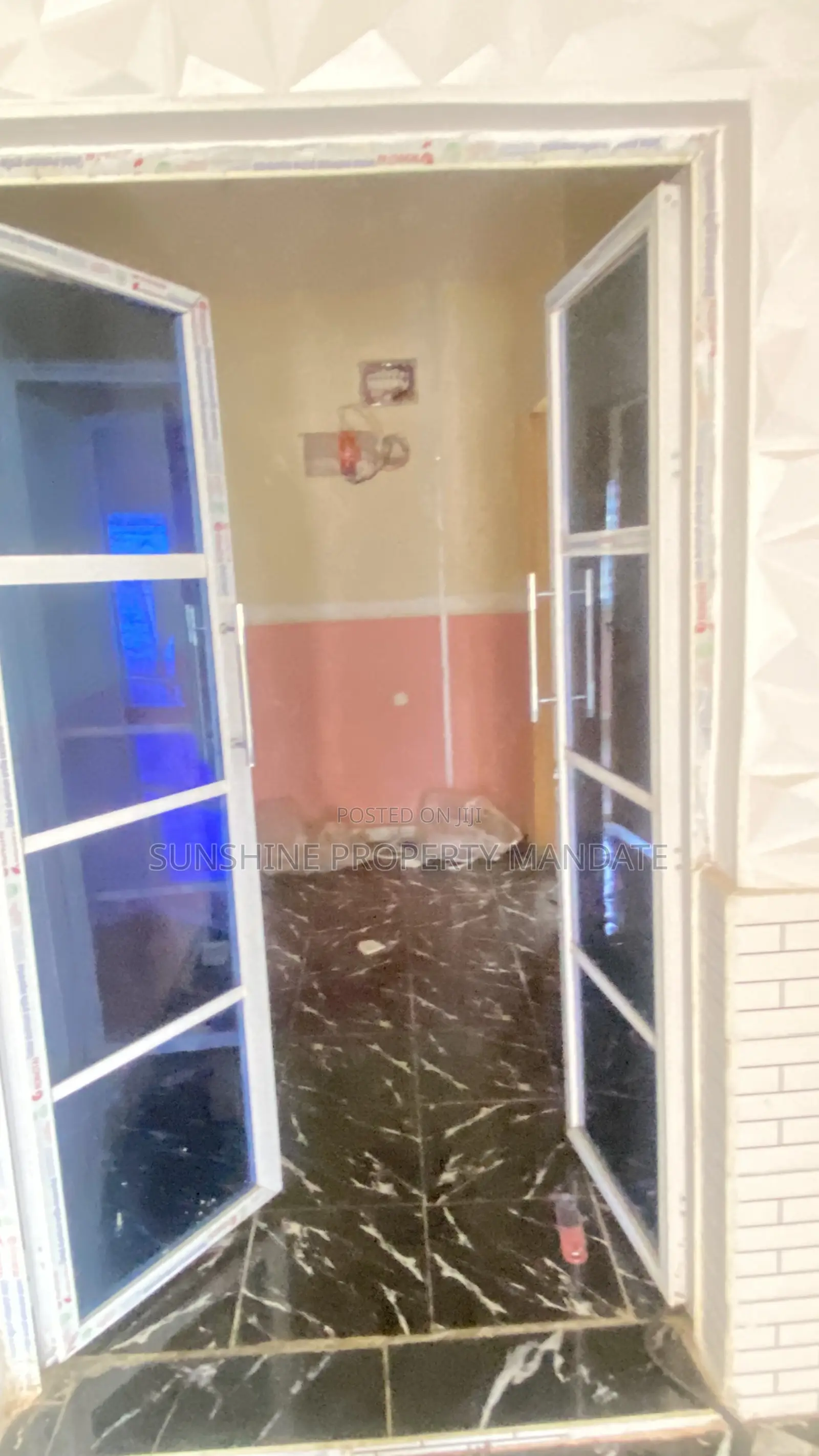 3bdrm Bungalow in Ogo Oluwa Oda Road ๐ก, Akure for sale