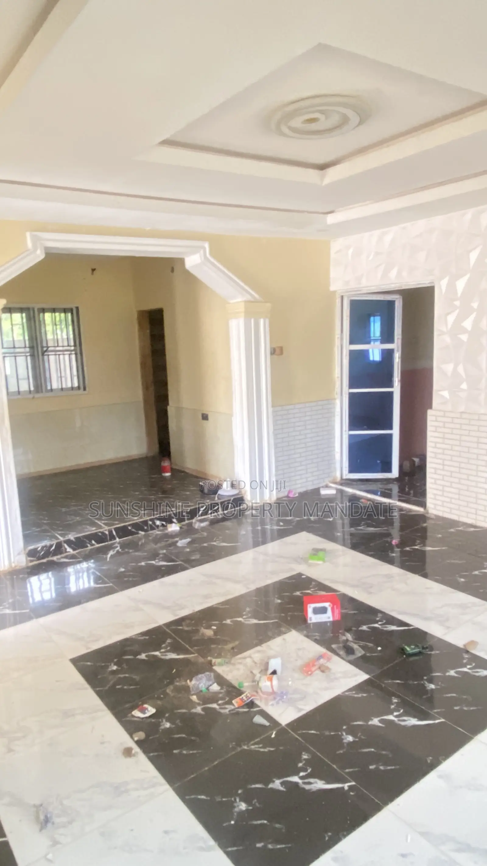 3bdrm Bungalow in Ogo Oluwa Oda Road ๐ก, Akure for sale
