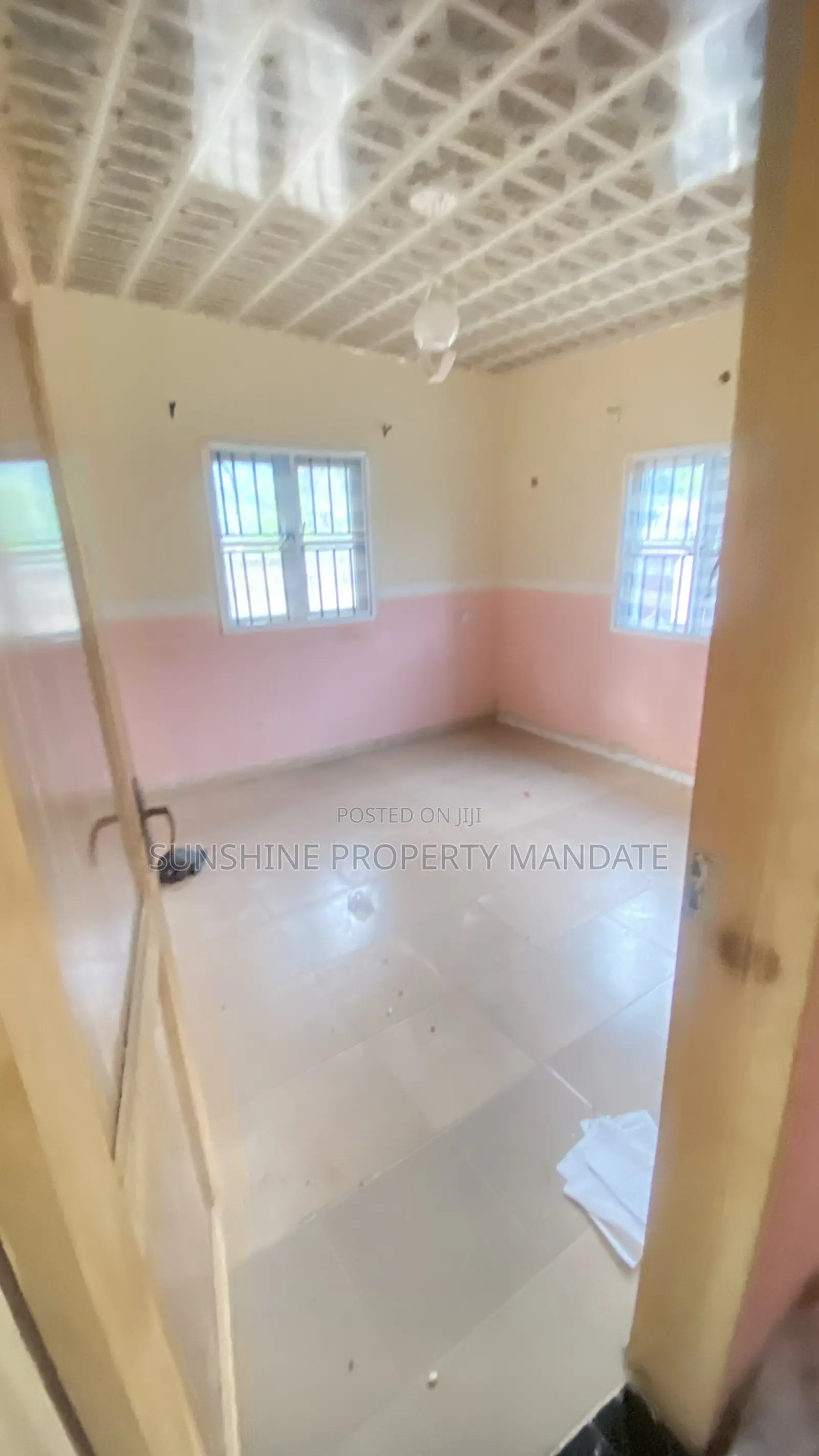 3bdrm Bungalow in Ogo Oluwa Oda Road ๐ก, Akure for sale
