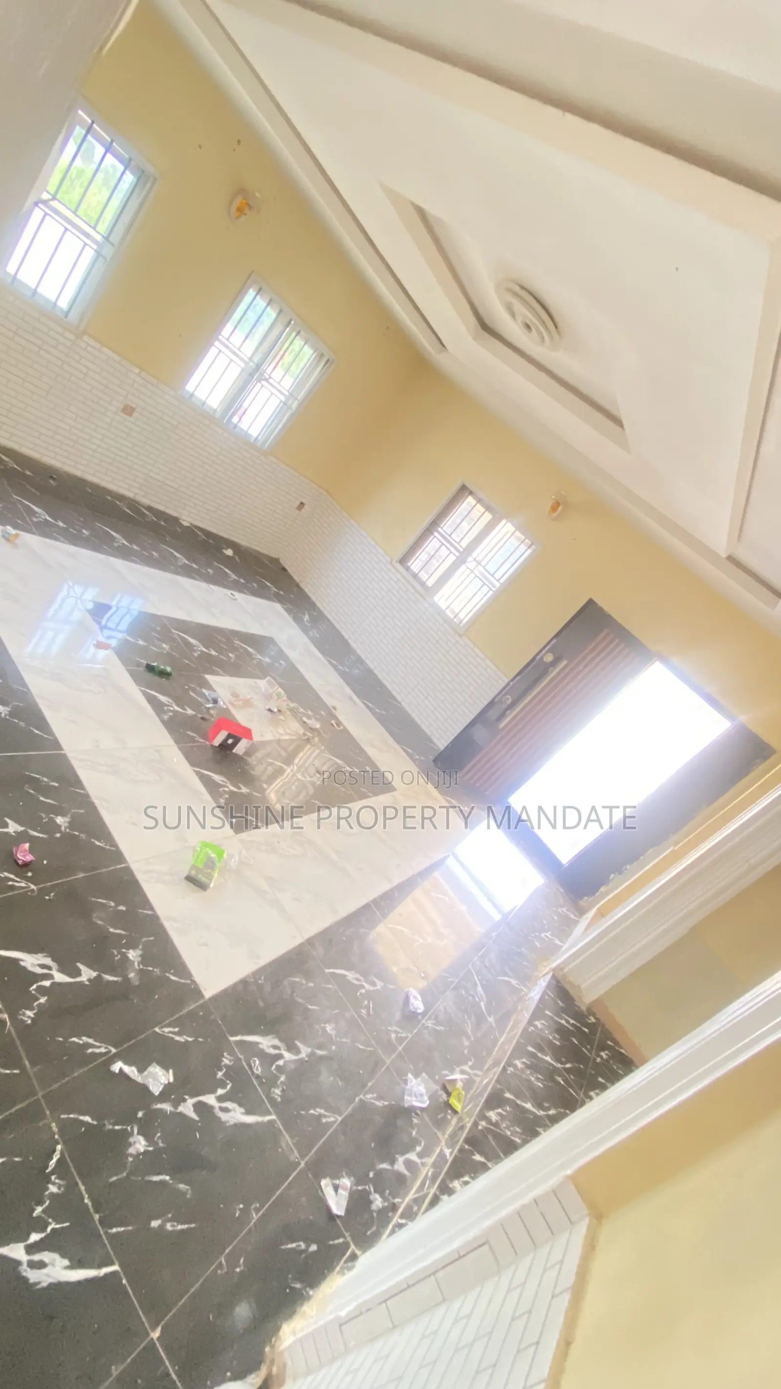 3bdrm Bungalow in Ogo Oluwa Oda Road ๐ก, Akure for sale