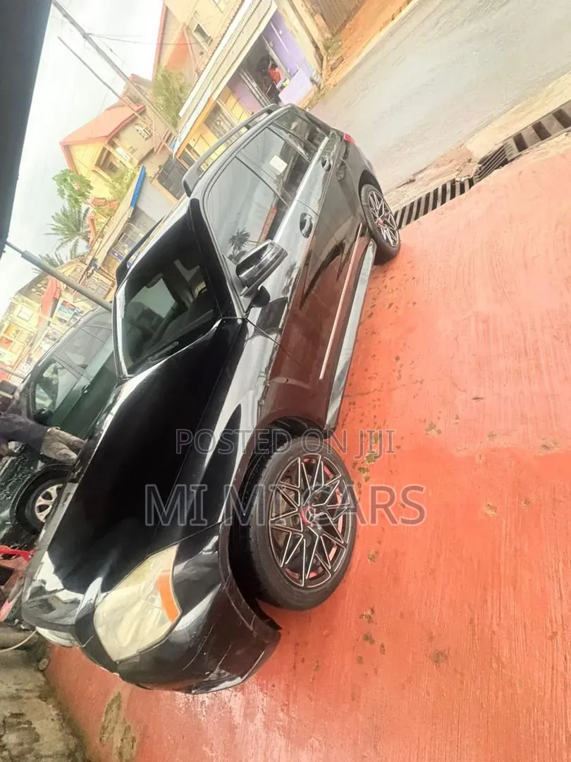 Mercedes-Benz GLK-Class 2011 Black