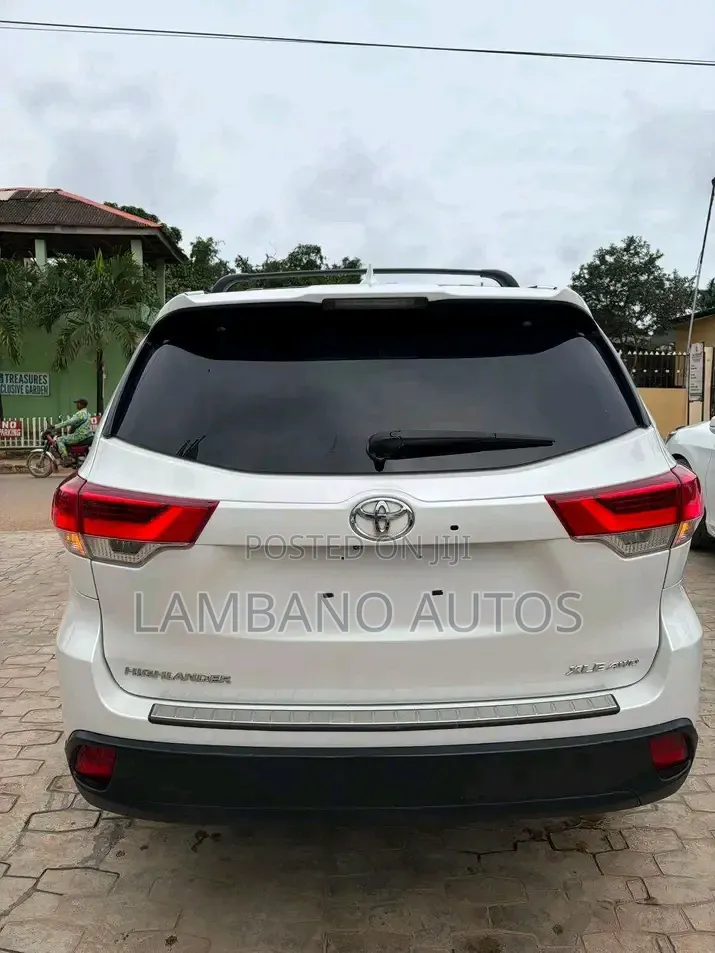 Toyota Highlander 2015 White