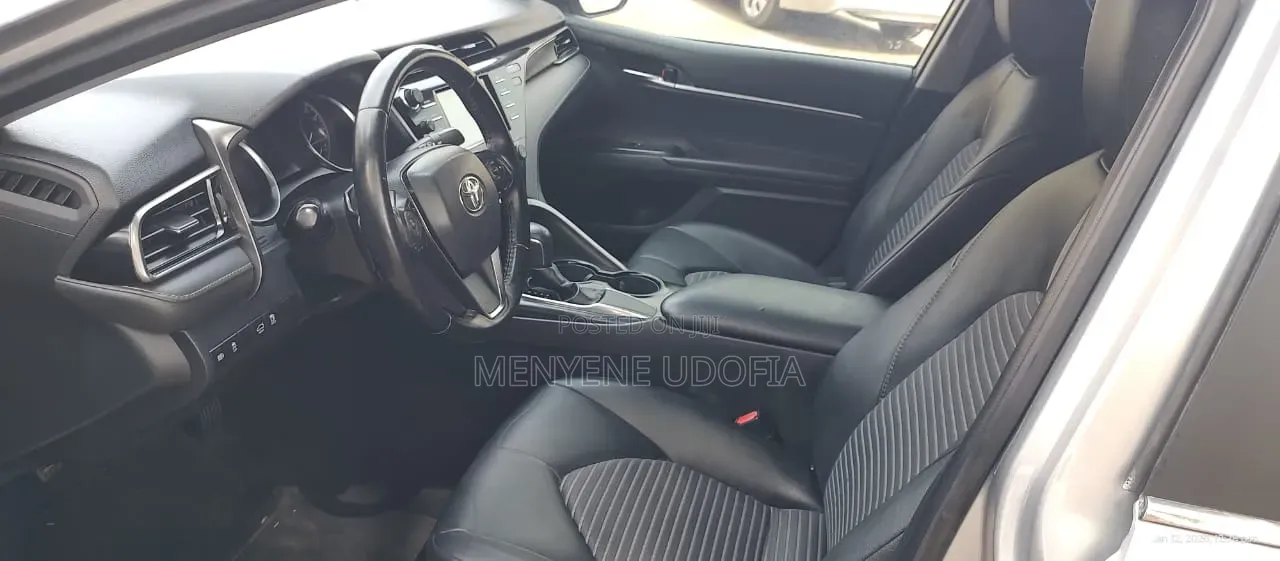 Toyota Camry 2019 Gray