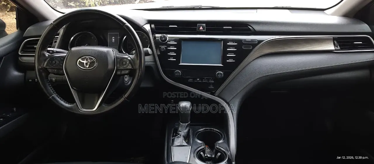 Toyota Camry 2019 Gray
