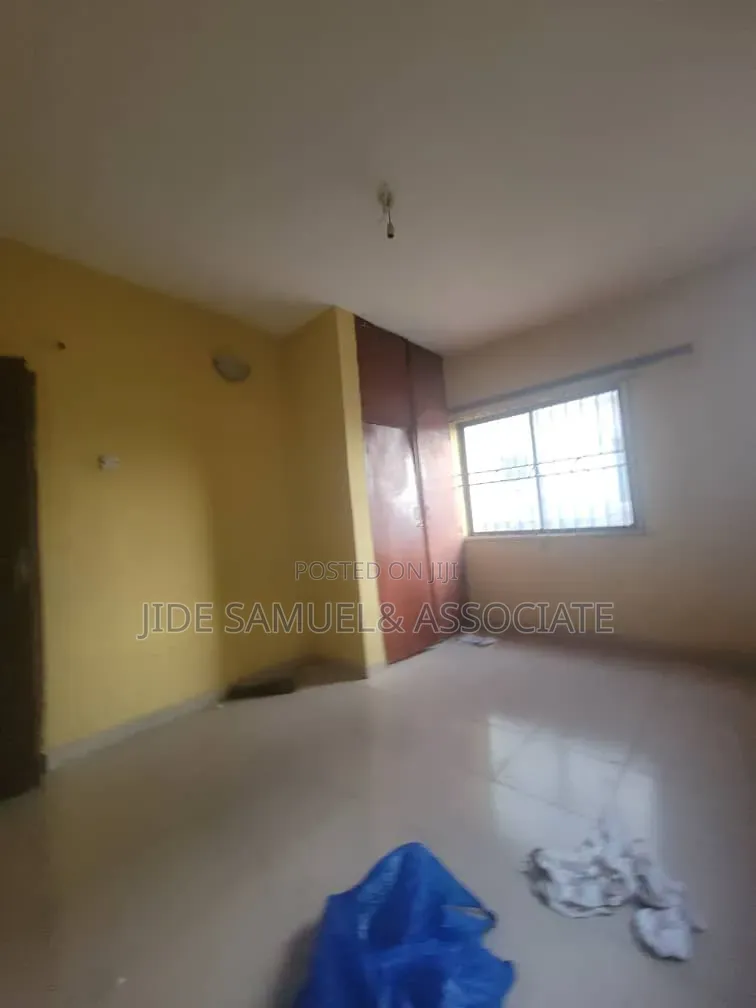 Mini Flat in Ayobo for rent